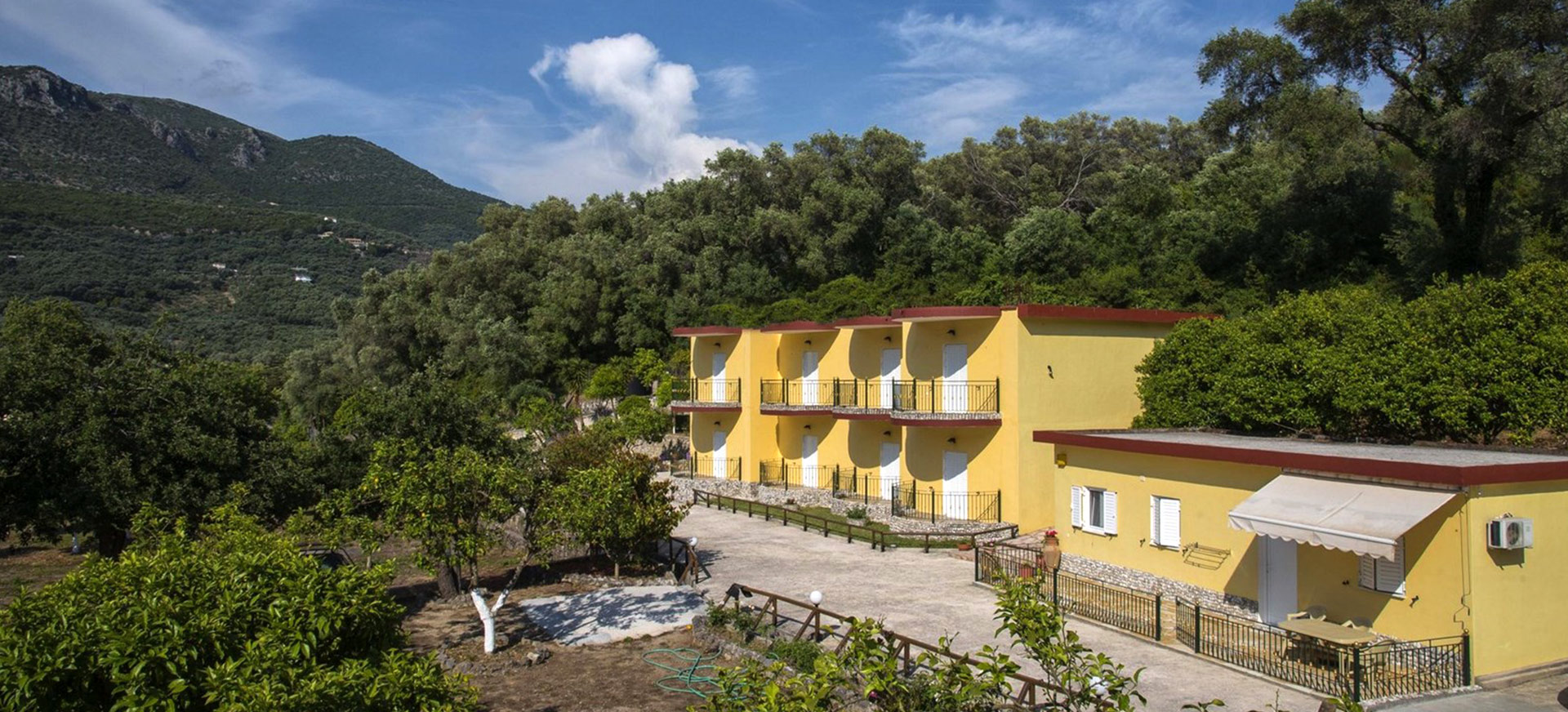 Villa Perkemes Apartments